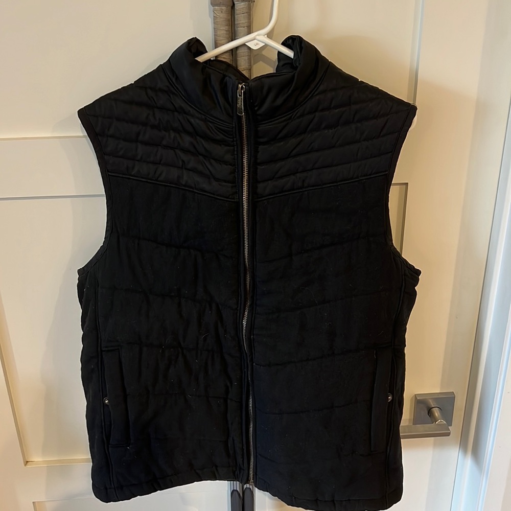 Mens apt9 wool/polyester vest